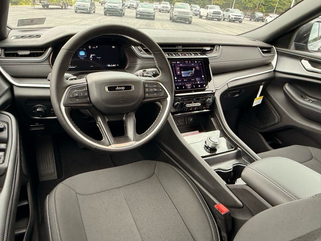 2025 Jeep Grand Cherokee L Laredo - Photo 6