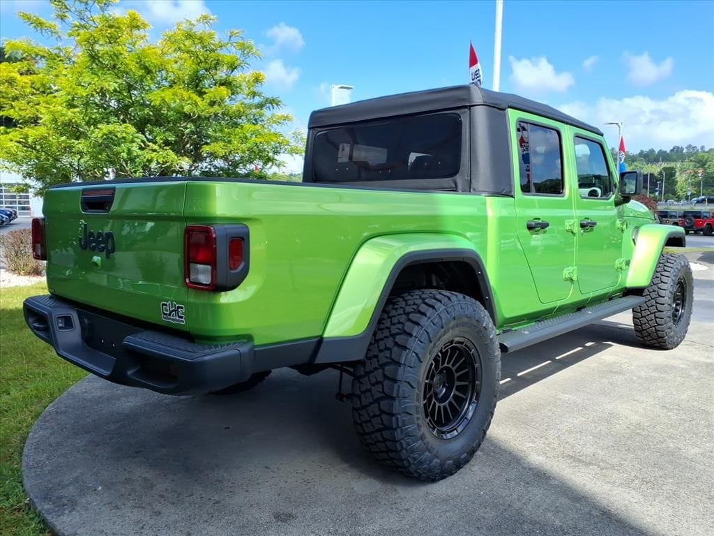 New 2026 Jeep Gladiator Sport S Pickup