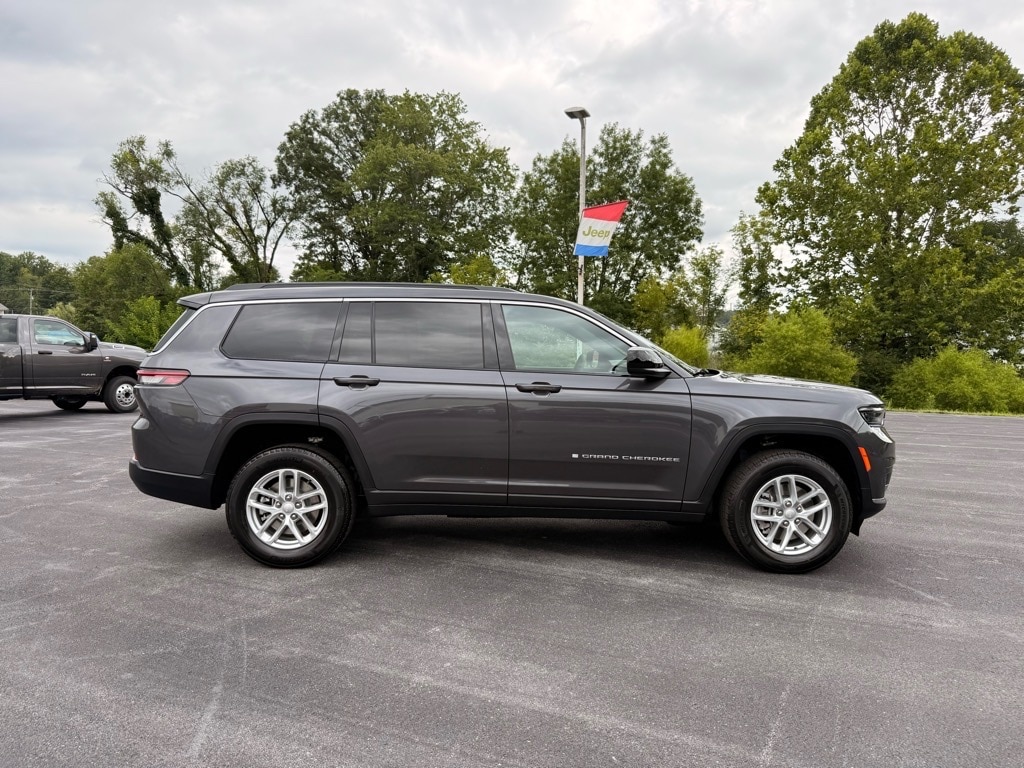 New 2025 Jeep Grand Cherokee L LAREDO 4X4 Sport Utility