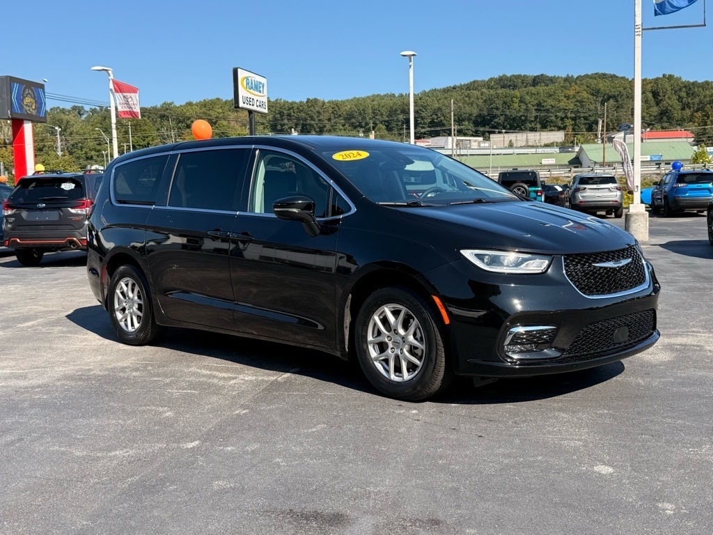 2024 Chrysler Pacifica Minivan/Van 