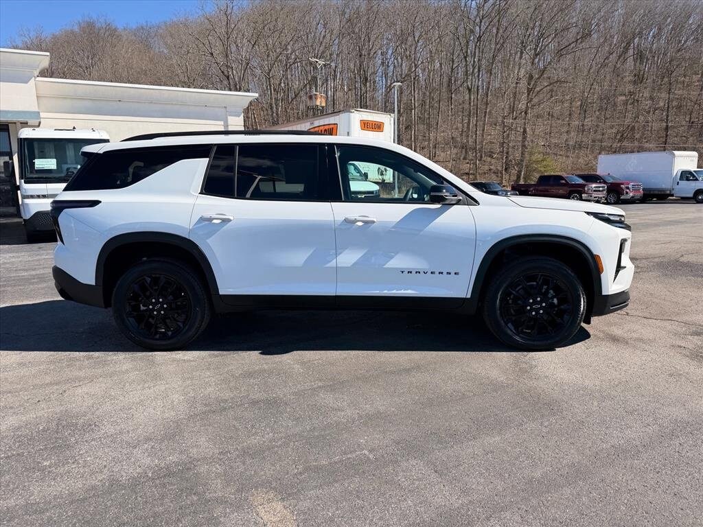 New 2026 Chevrolet Traverse LT SUV