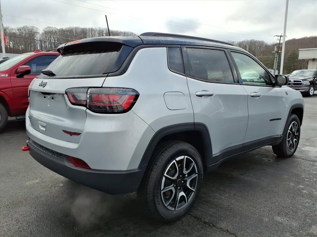 Used 2025 Jeep Compass Trailhawk SUV