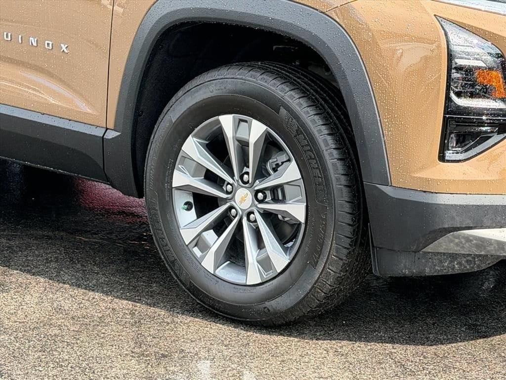 2027 Chevrolet Equinox LT - Photo 16