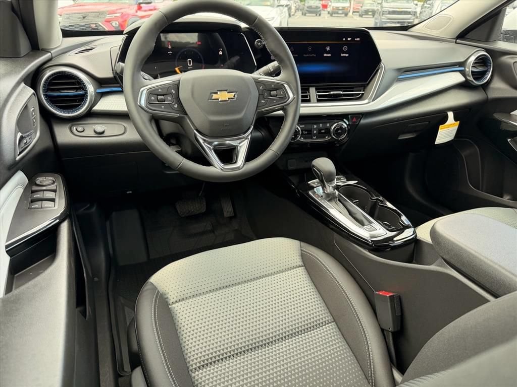 2026 Chevrolet Trax LT - Photo 6