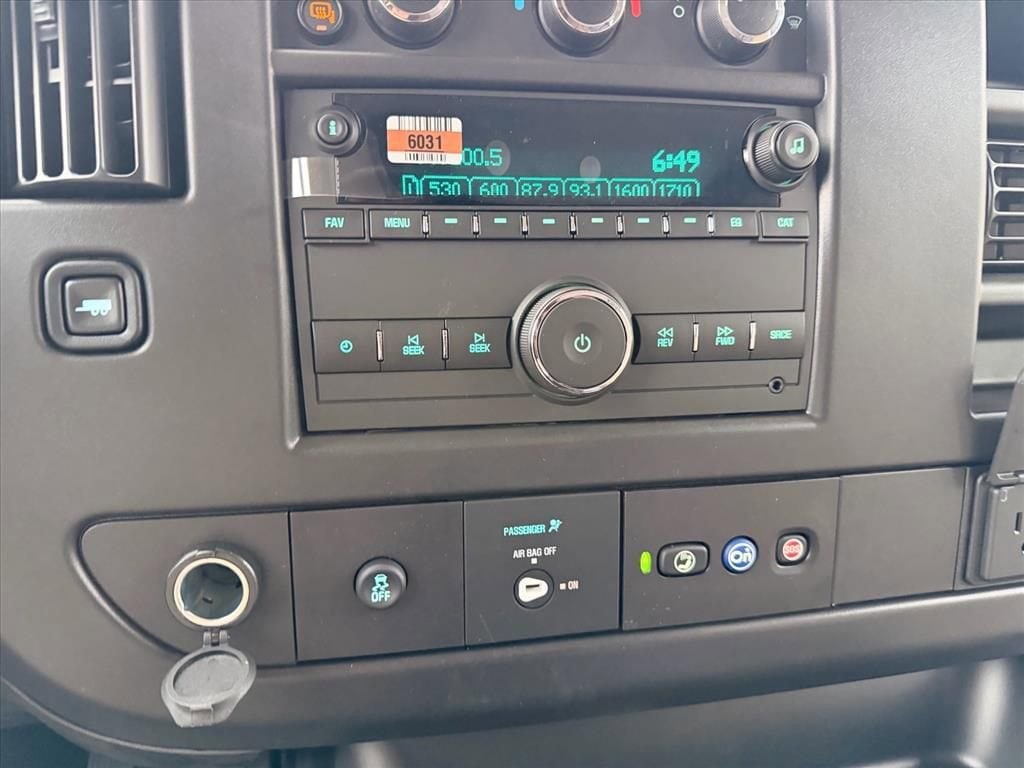 2025 Chevrolet Express Cargo Work Van - Photo 12