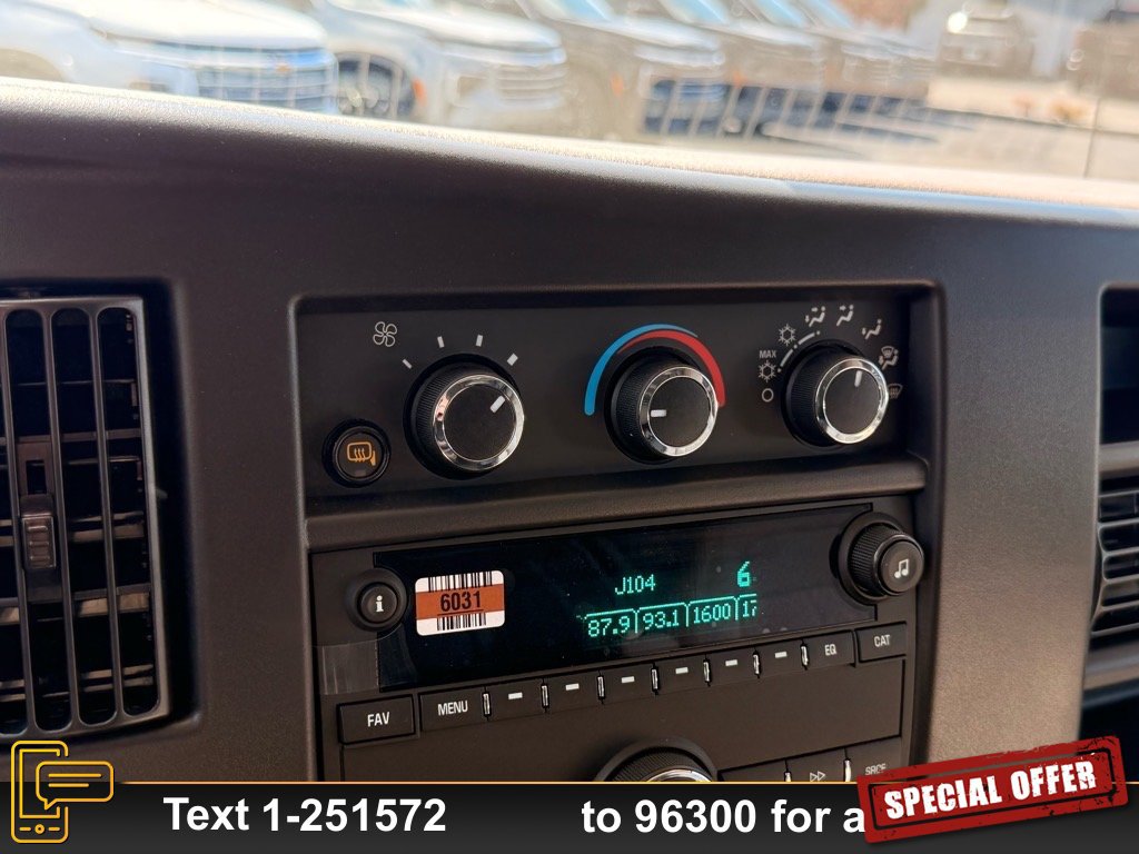 2025 Chevrolet Express Cargo Work Van - Photo 10