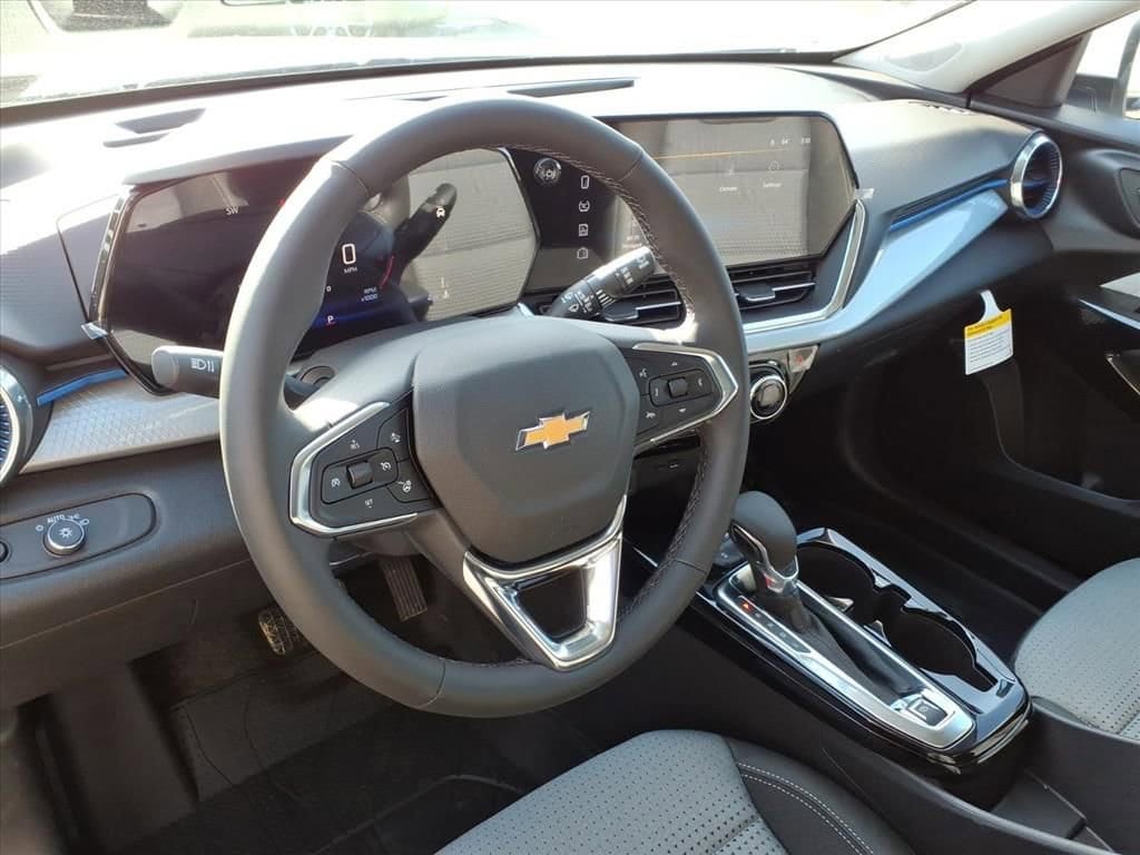 2026 Chevrolet Trax LT - Photo 6