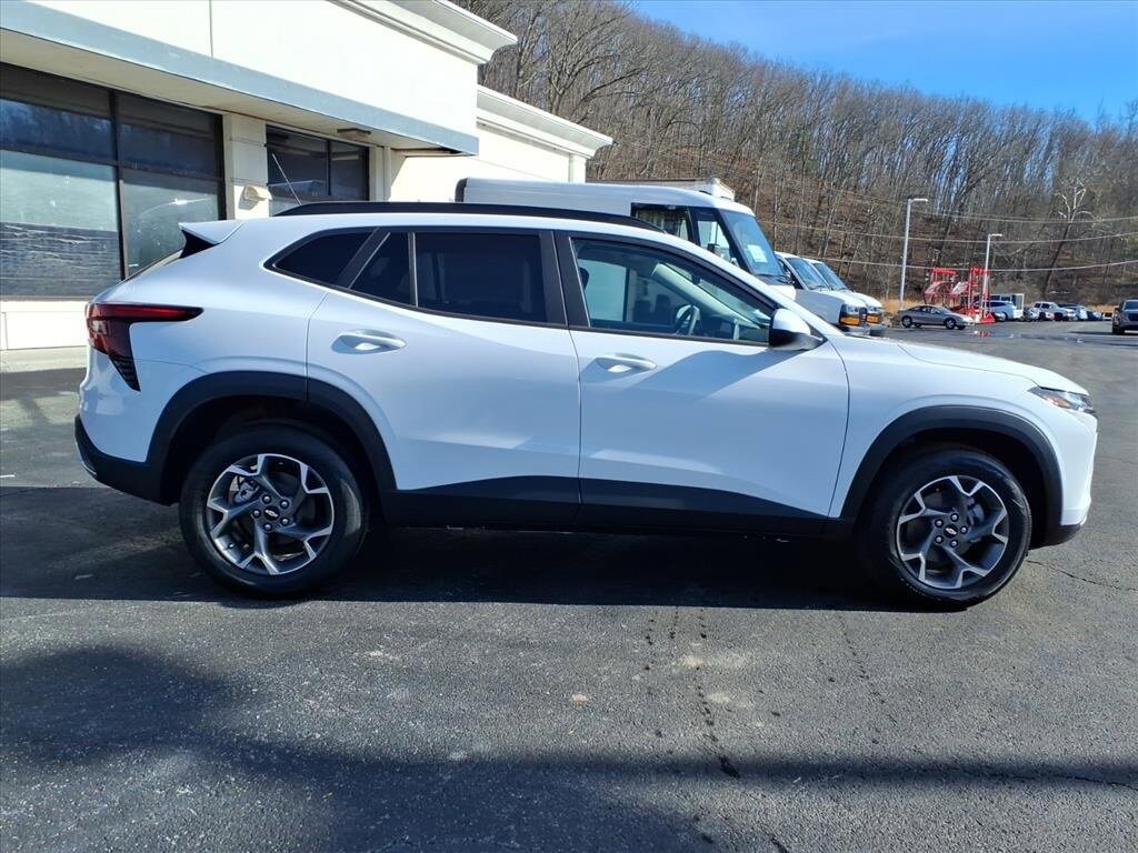 New 2026 Chevrolet Trax LT SUV