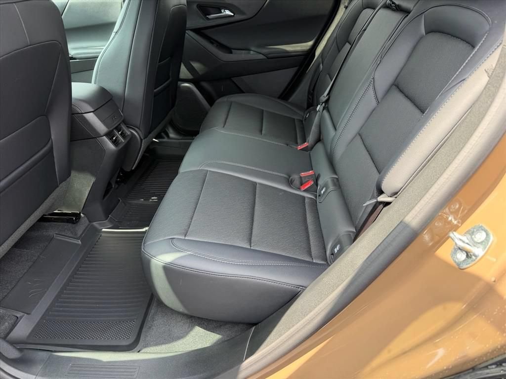 2027 Chevrolet Equinox LT - Photo 7