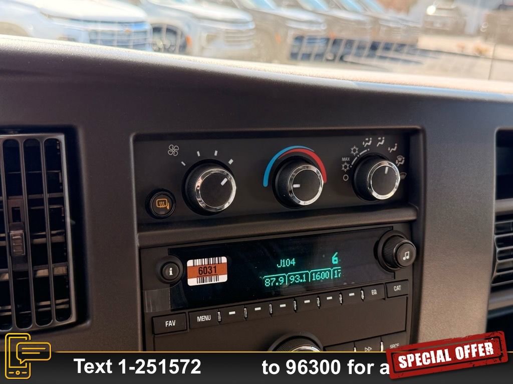 2025 Chevrolet Express Cargo Work Van - Photo 10