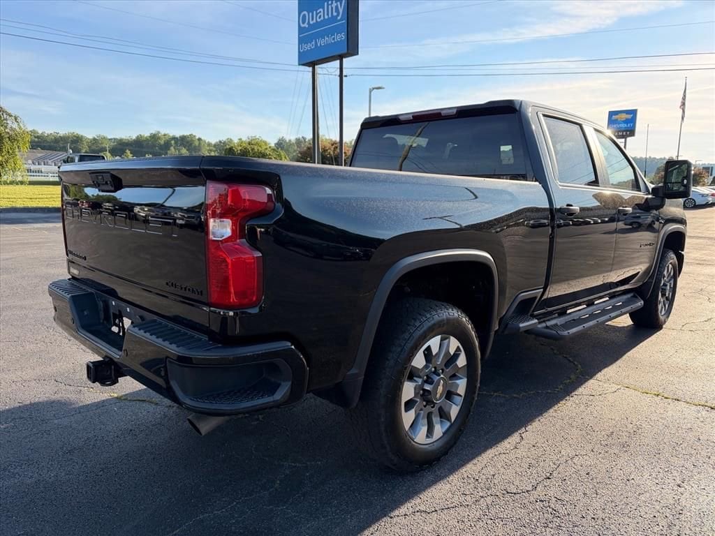Used 2025 Chevrolet Silverado 2500 HD Custom Truck Crew Cab