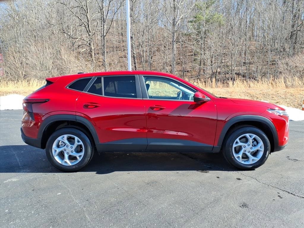 New 2026 Chevrolet Trax LS SUV