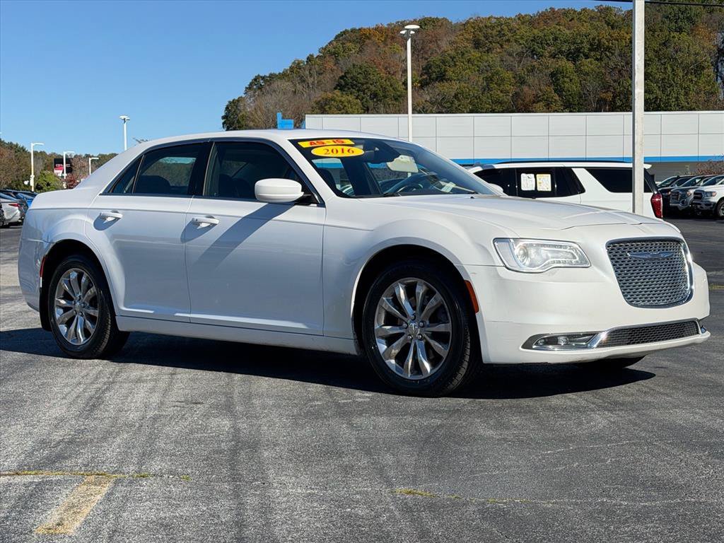 2016 Chrysler 300