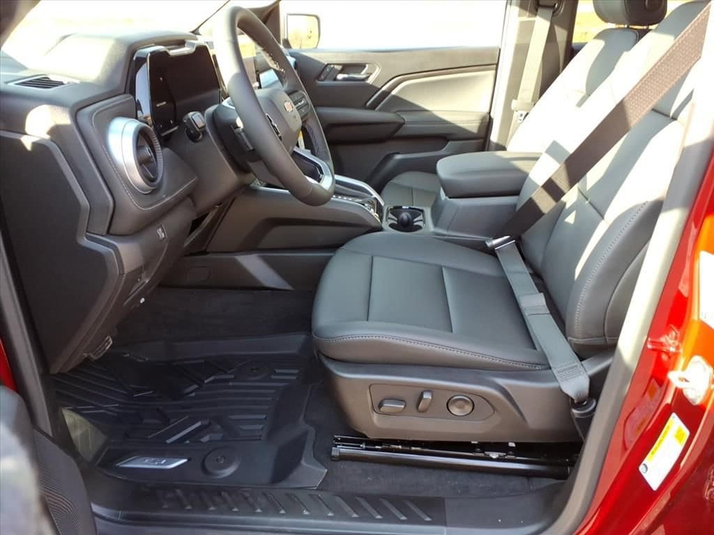 2026 Chevrolet Colorado LT - Photo 9