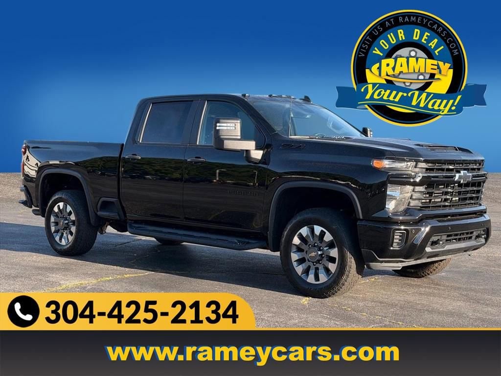 Used 2025 Chevrolet Silverado 2500 HD Custom Truck Crew Cab