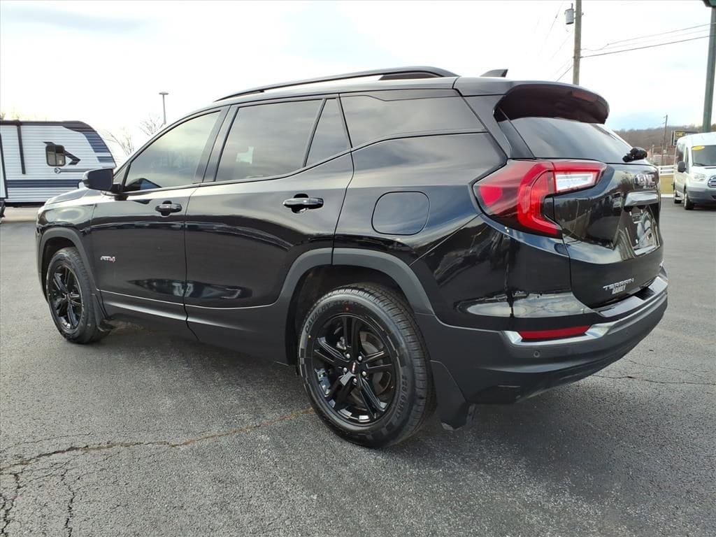 2024 GMC Terrain AT4 - Photo 7