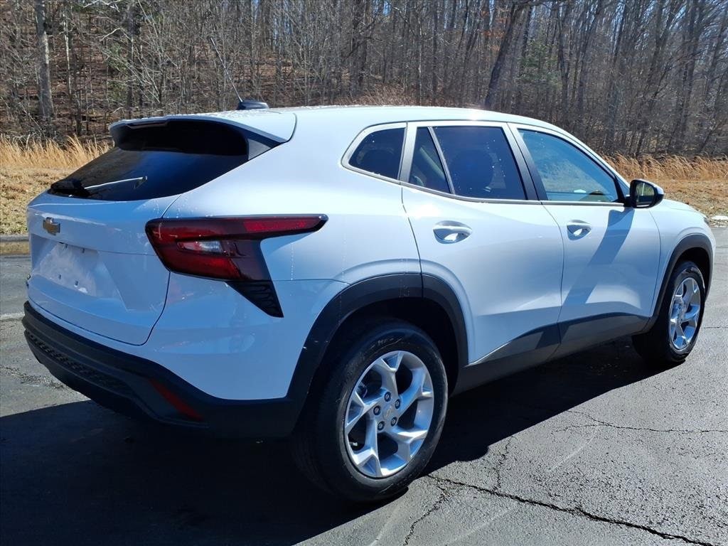 New 2026 Chevrolet Trax LS SUV