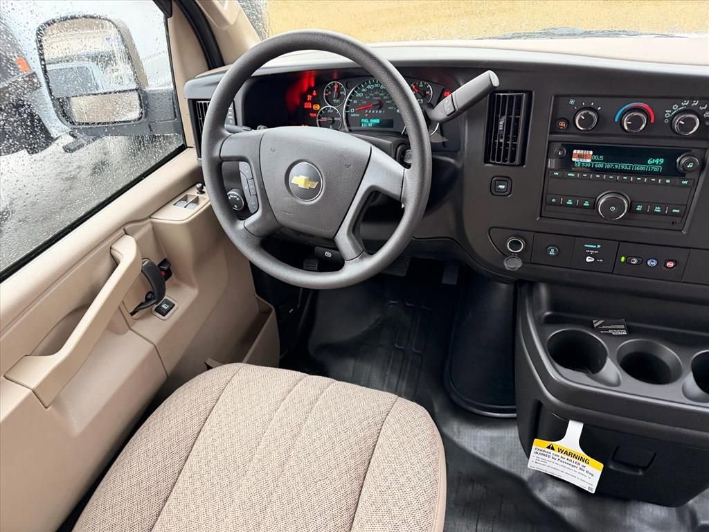 2025 Chevrolet Express Cargo Work Van - Photo 7