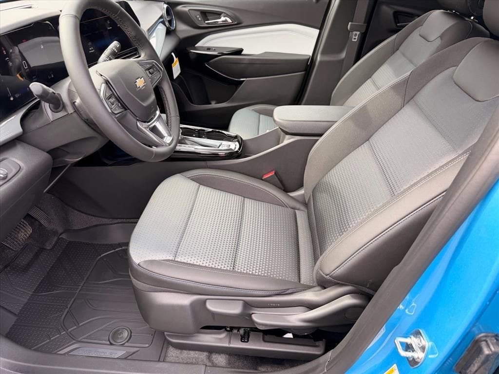 2026 Chevrolet Trax LT - Photo 6