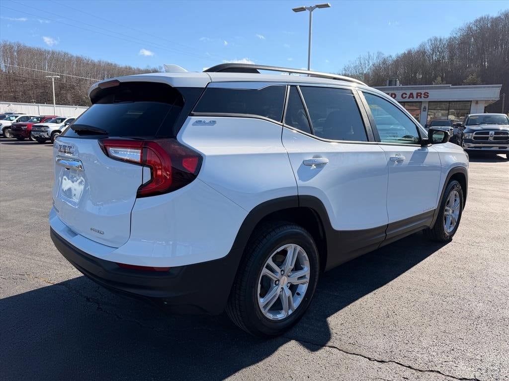 Used 2023 GMC Terrain SLE SUV