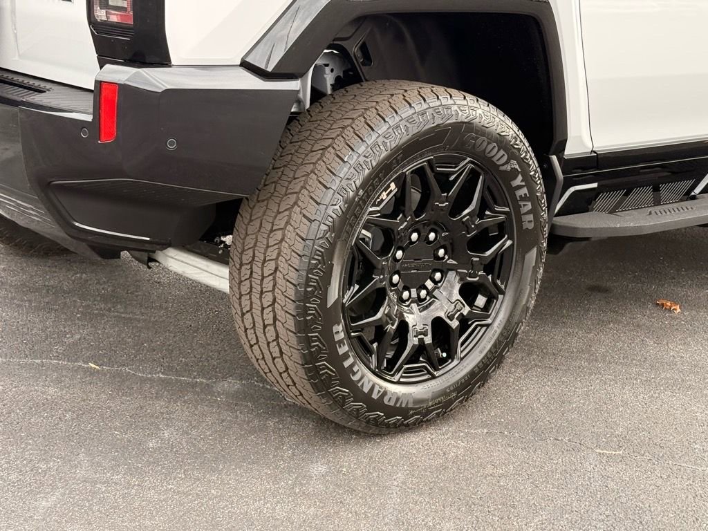 2025 GMC HUMMER EV 2X - Photo 17