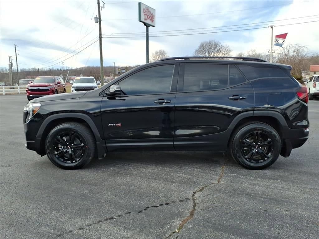 2024 GMC Terrain AT4 - Photo 8
