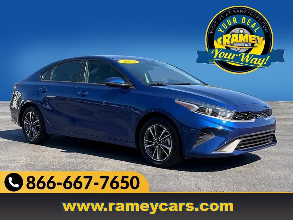 2023 Kia Forte LXS AT's photo