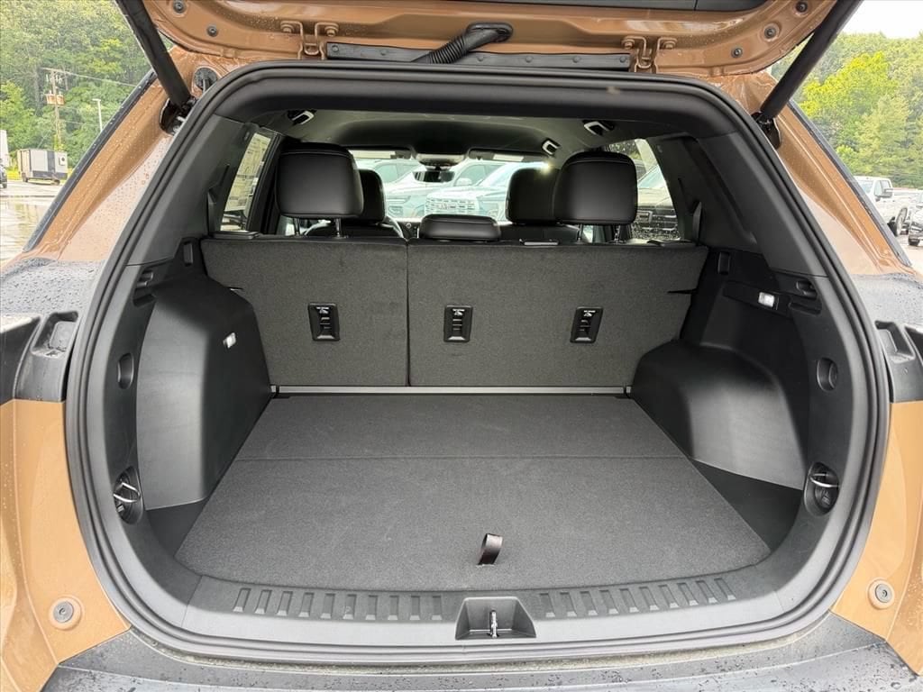 2027 Chevrolet Equinox LT - Photo 17