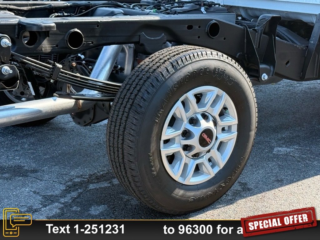 2025 GMC Sierra 2500HD Pro - Photo 17