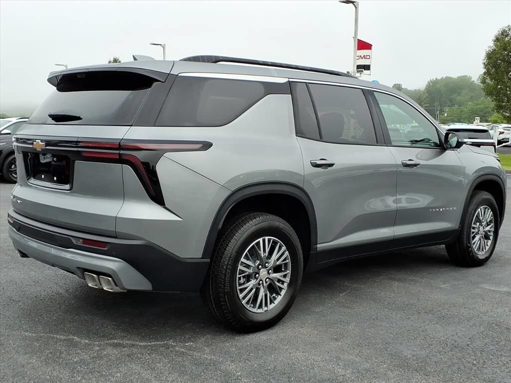 New 2027 Chevrolet Traverse LT SUV