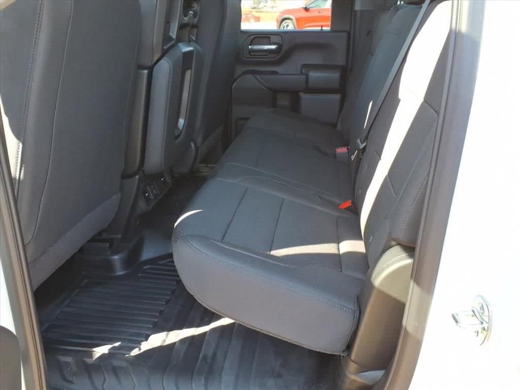 2025 GMC Sierra 2500HD Pro - Photo 10