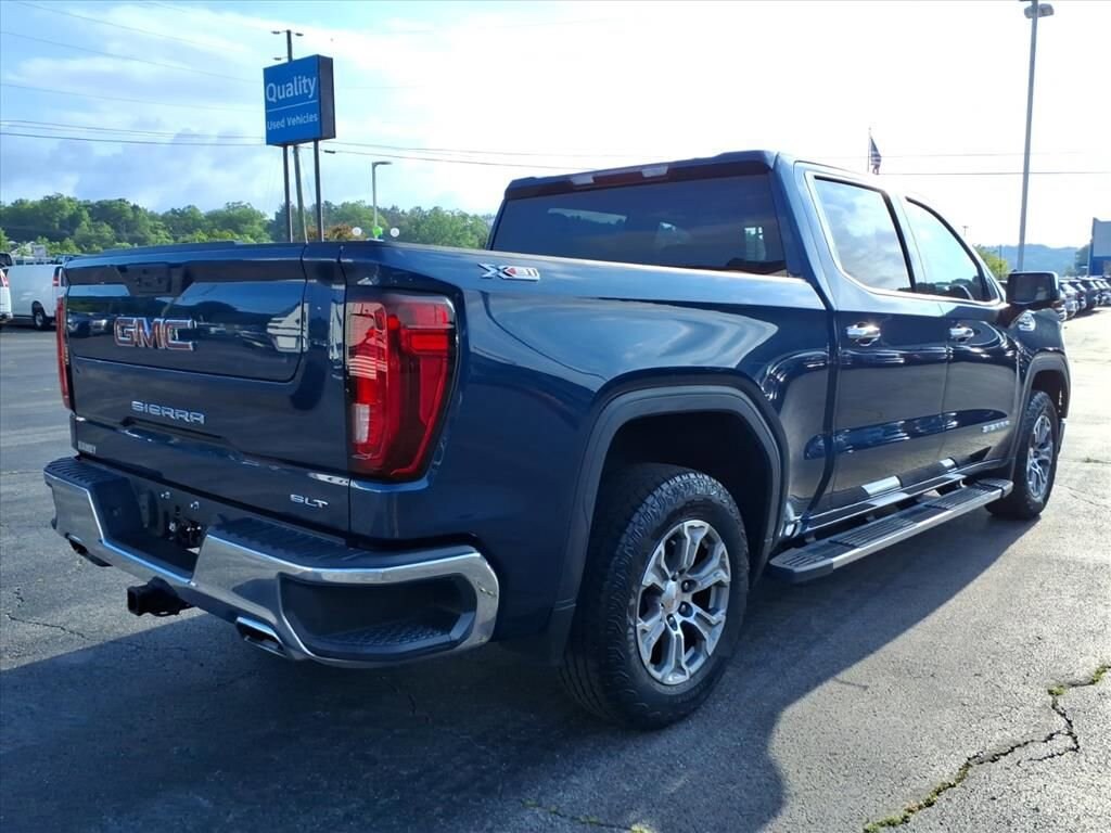 Used 2022 GMC Sierra 1500 SLT Truck Crew Cab