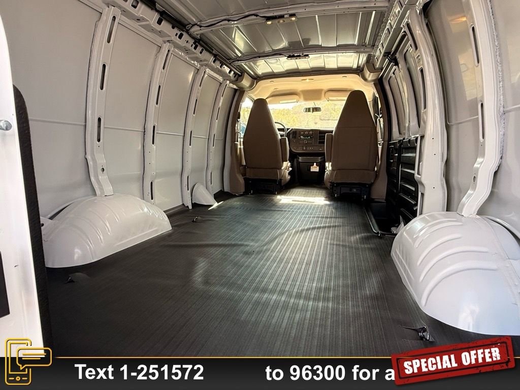 2025 Chevrolet Express Cargo Work Van - Photo 13