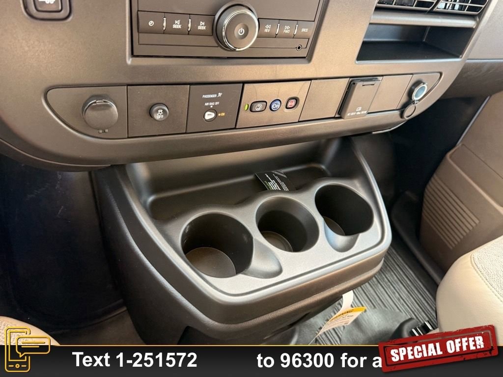 2025 Chevrolet Express Cargo Work Van - Photo 11