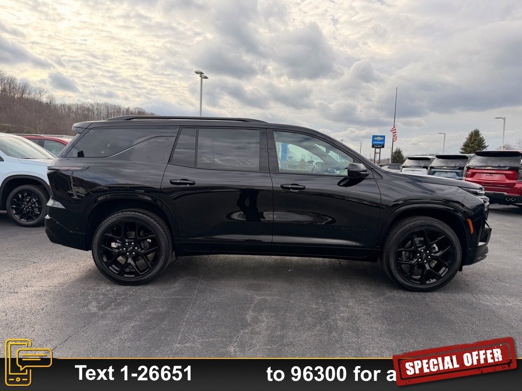 2026 Chevrolet Traverse RS photo 2