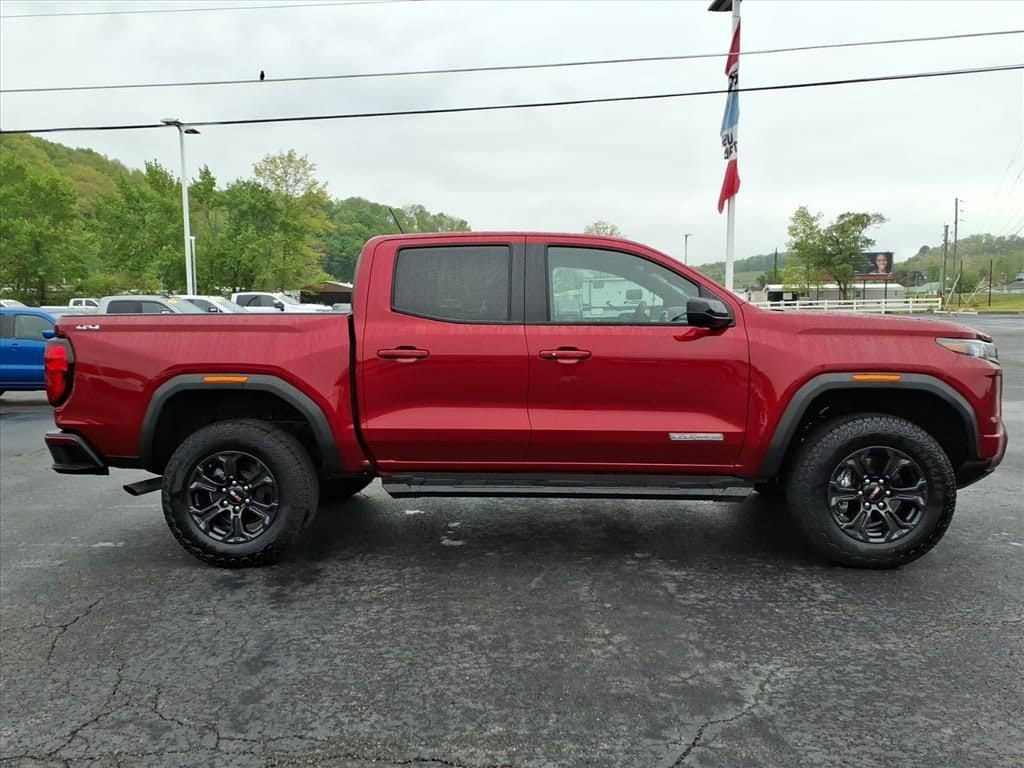Used 2025 GMC Canyon Elevation Truck Crew Cab
