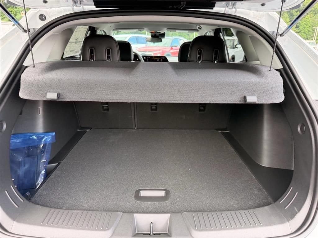 2026 Chevrolet Trax LT - Photo 16