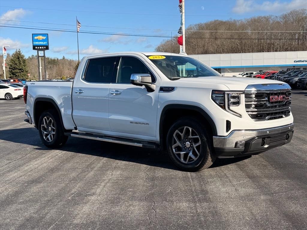2023 GMC Sierra 1500 SLT's photo