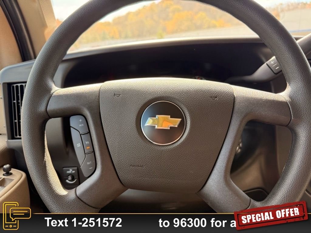 2025 Chevrolet Express Cargo Work Van - Photo 8