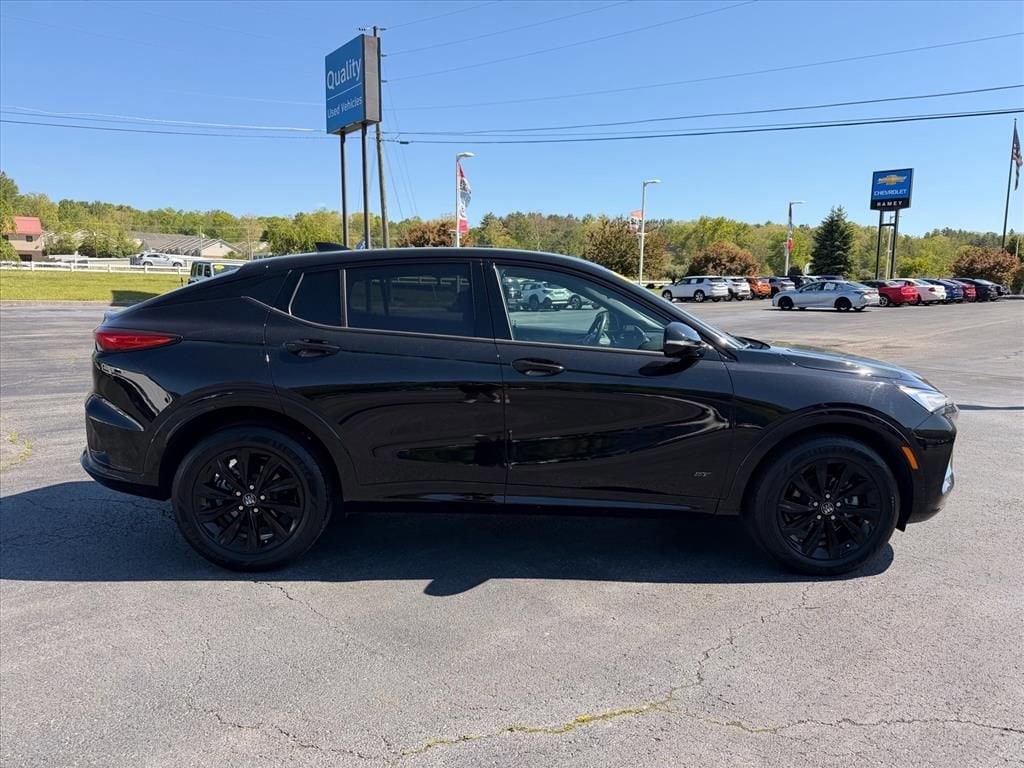 Used 2025 Buick Envista Sport Touring SUV