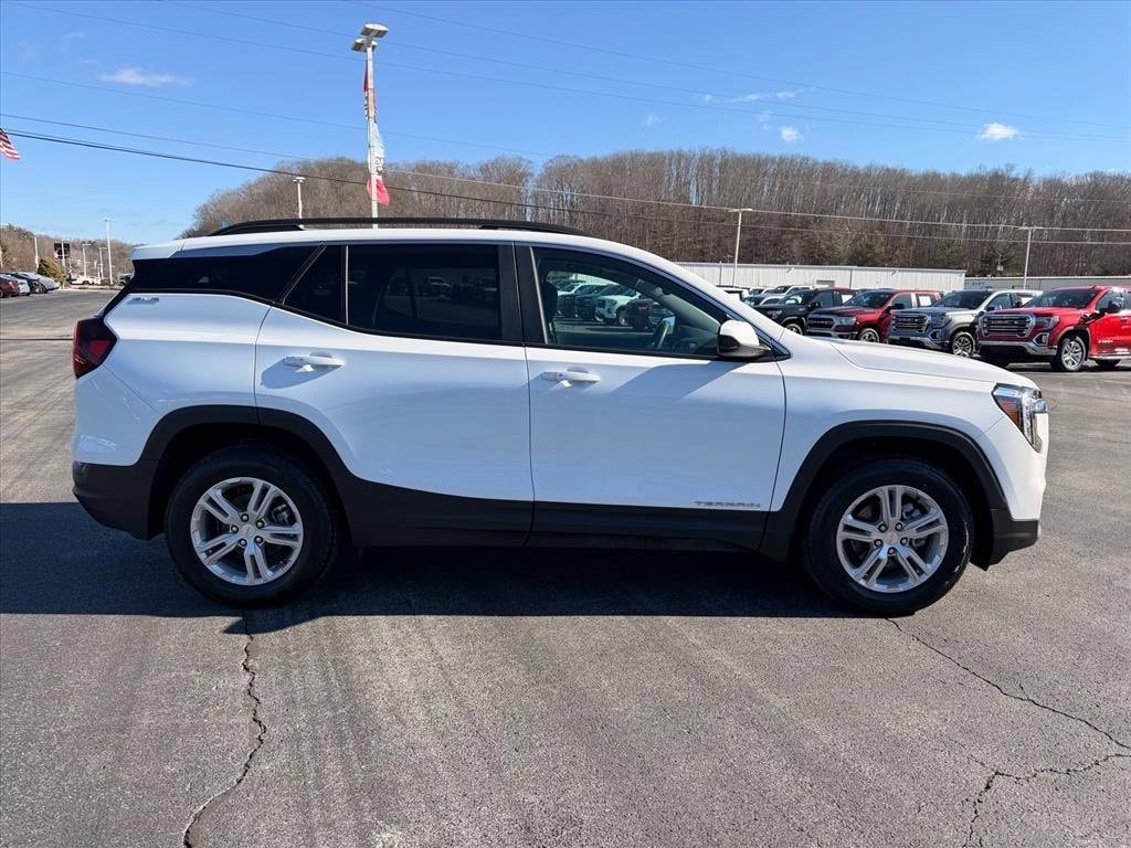 Used 2023 GMC Terrain SLE SUV