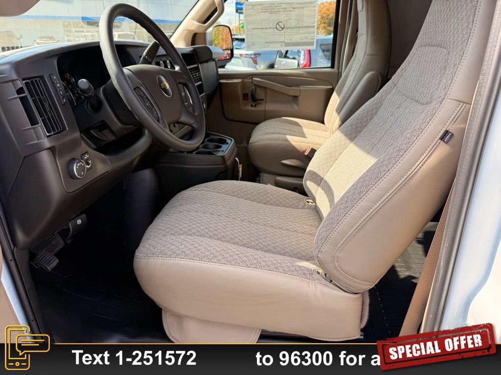 2025 Chevrolet Express Cargo Work Van - Photo 6
