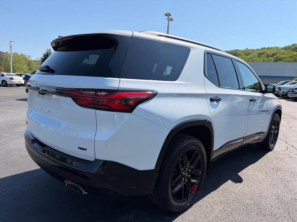 Used 2023 Chevrolet Traverse Premier SUV