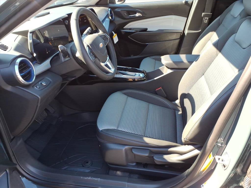 2026 Chevrolet Trax LT - Photo 7