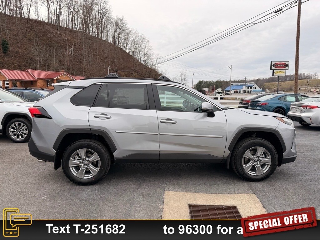 New 2025 Toyota RAV4 XLE SUV