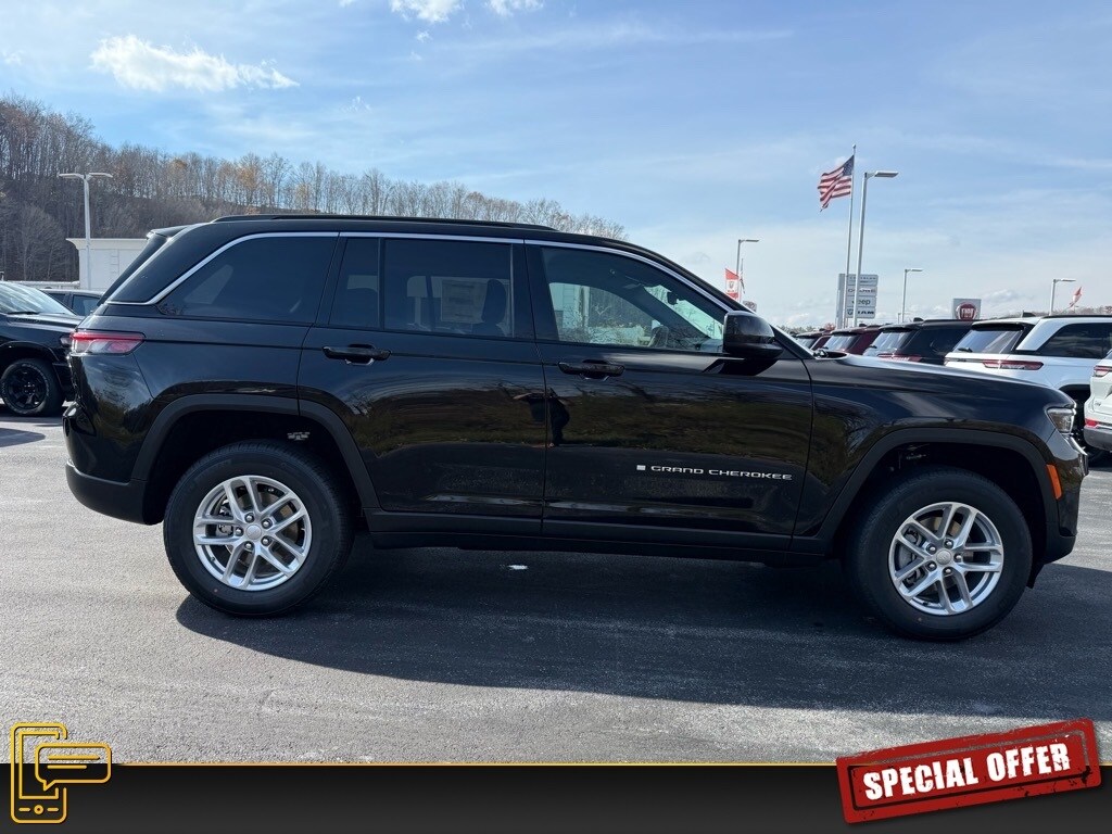 New 2025 Jeep Grand Cherokee Laredo SUV
