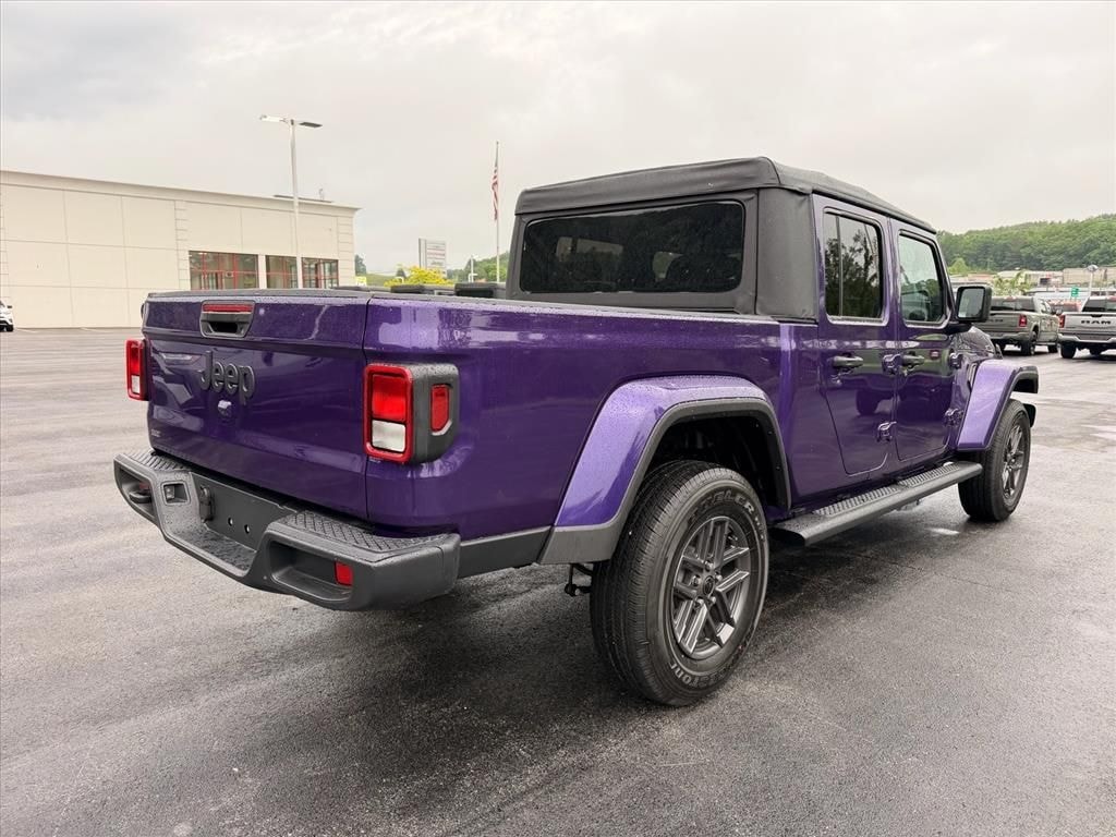 New 2026 Jeep Gladiator Sport Truck Crew Cab