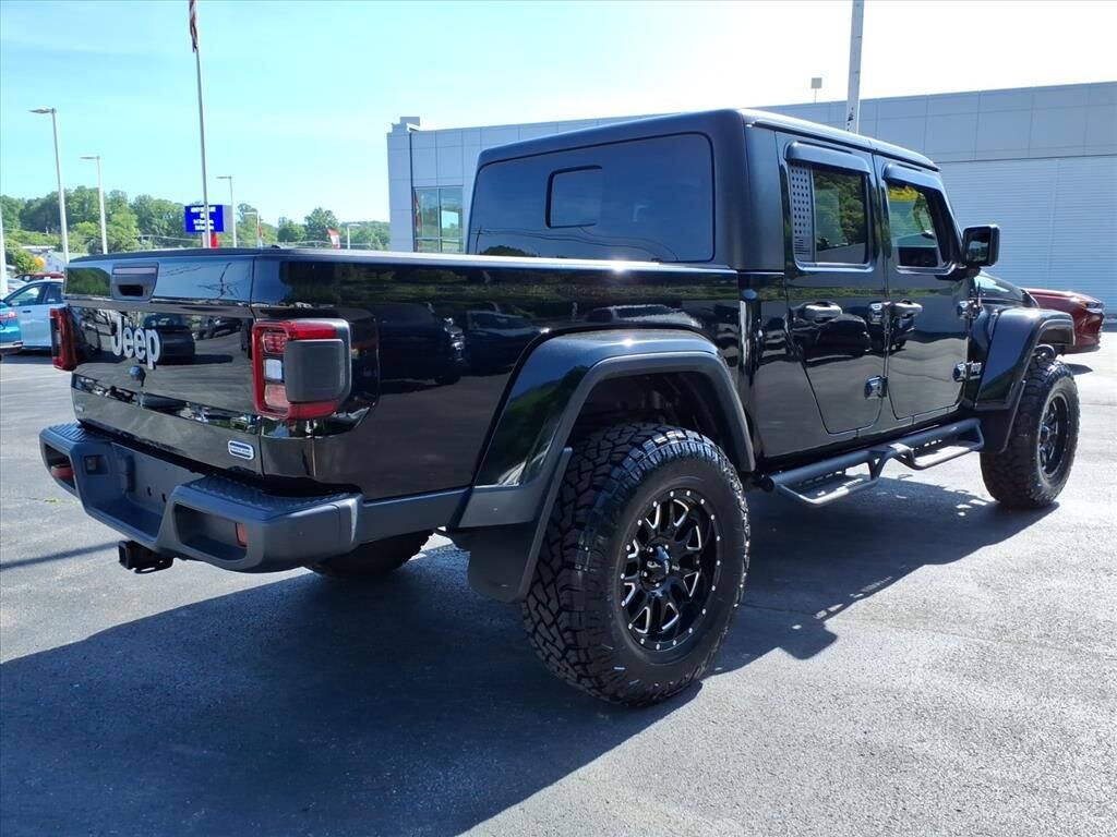 Used 2020 Jeep Gladiator Overland Truck
