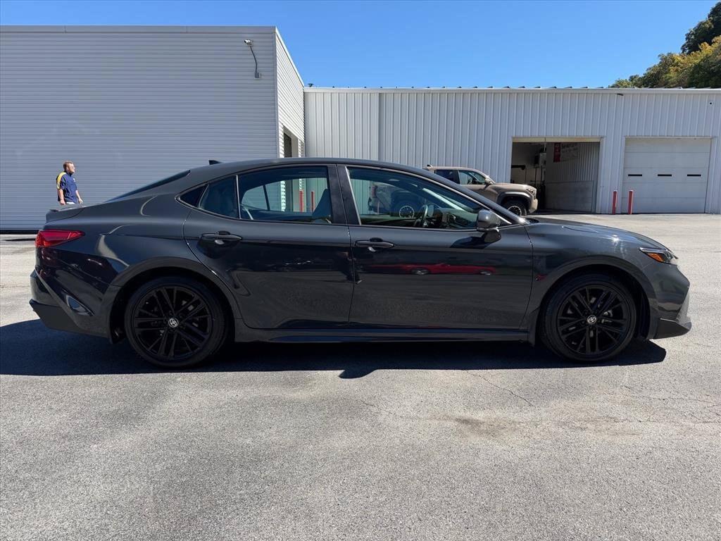 Used 2025 Toyota Camry SE Sedan