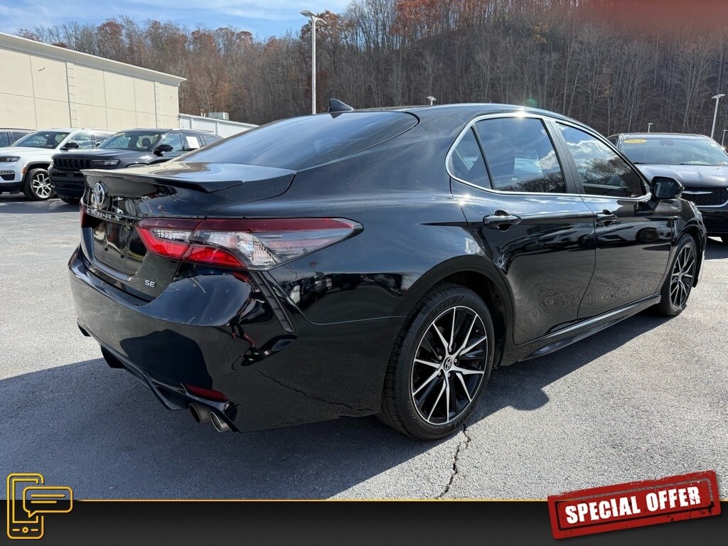 Used 2021 Toyota Camry SE Sedan